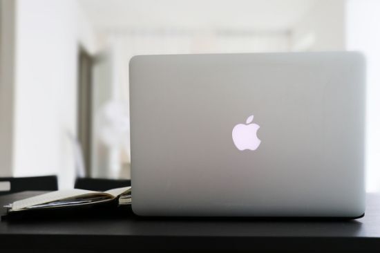 Poza cu Apple MBP 14: SILVER/M4 10C/M4 10C GPU/16GB/1TB-MAG