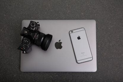 Poza cu Apple MBA 13.6: SPACE GREY/M2/8C GPU/16GB/256GB-CRO